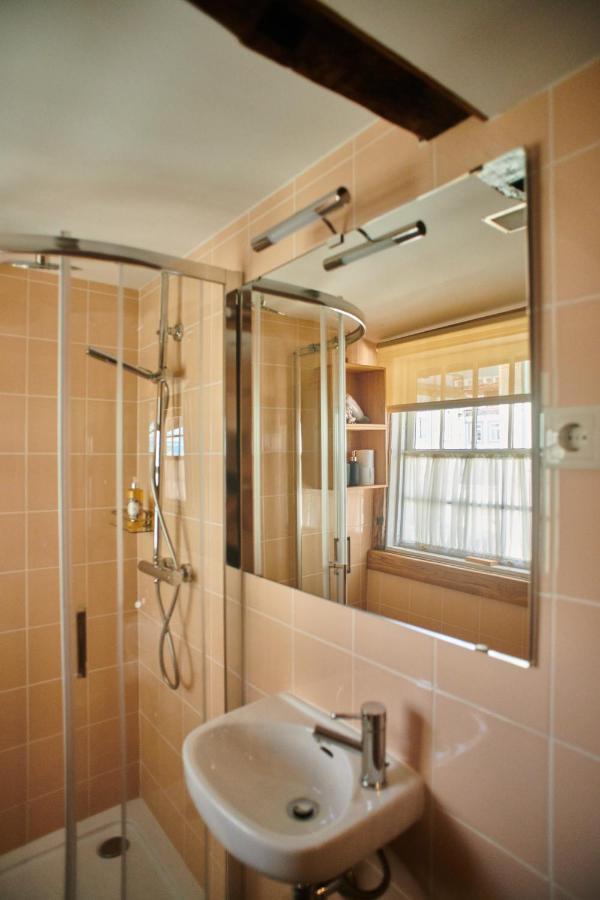 Casa Da Praca Velha Guest House Braga Bagian luar foto